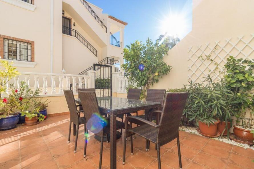 Townhouse Playa Flamenca Exterior photo