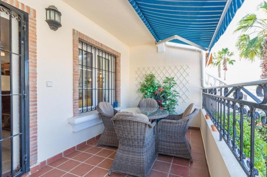 Townhouse Playa Flamenca Exterior photo